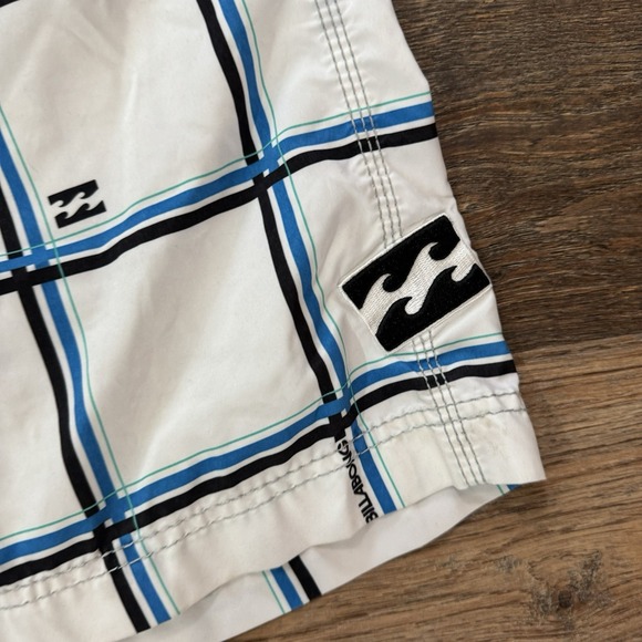 VTG Y2K Billabong Surfer Cargo Board Shorts Swim Trunks Mens Sz 33 White Plaid - Picture 3 of 9